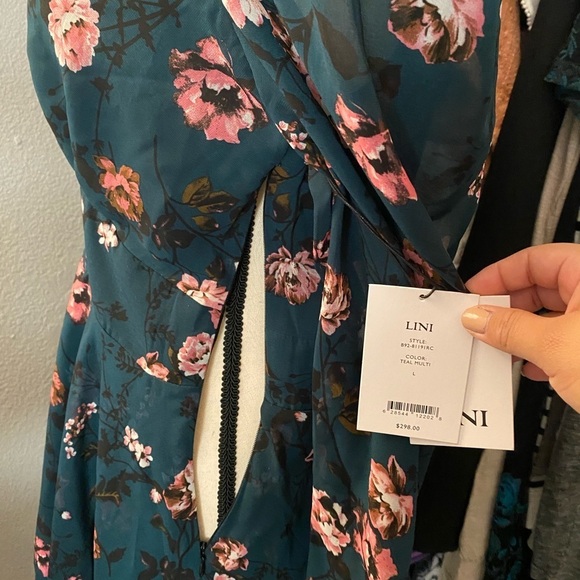 Lini Women’s Green Isabelle Puff Sleeve Floral Dress - Picture 7 of 16